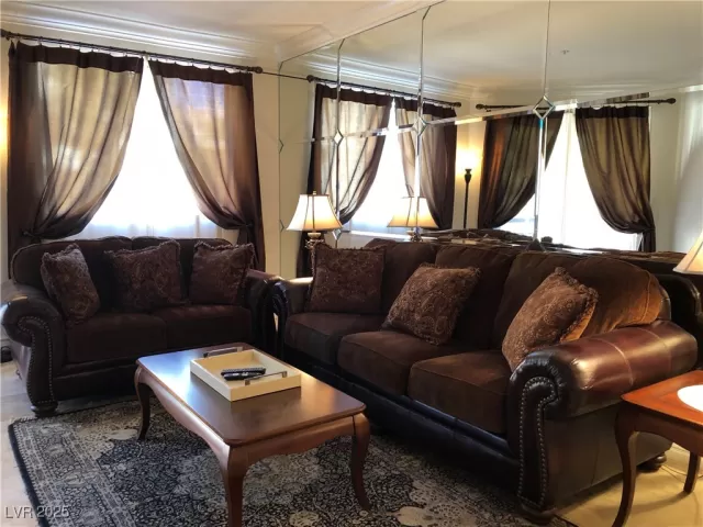 MLS: 2725583 Condo For Sale