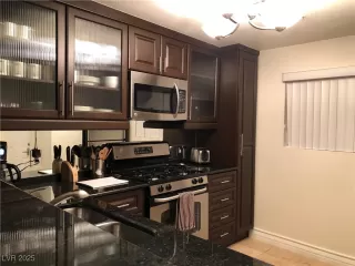 Photo #6: 2725583 Listing 