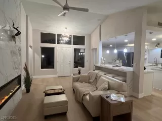 Photo #2: 2725590 Listing 