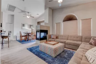 Photo #1: 2725597 Listing 