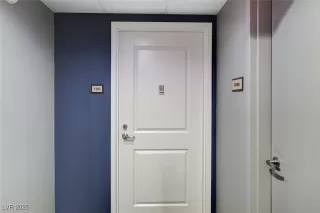 Photo #3: 2725602 Listing 