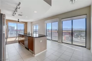 Photo #6: 2725602 Listing 