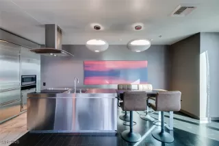 Photo #4: 2725614 Listing