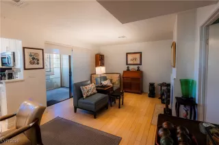 Photo #4: 2725615 Listing 