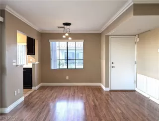 Photo #6: 2725626 Listing