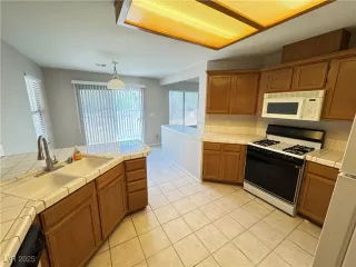 Photo #1: 2725631 Listing 