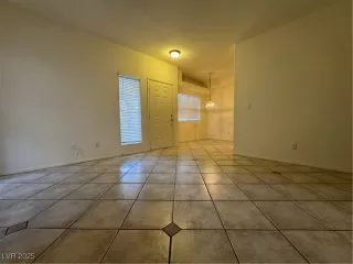 Photo #1: 2725638 Listing 