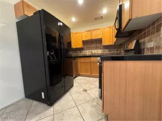 Photo #3: 2725638 Listing 