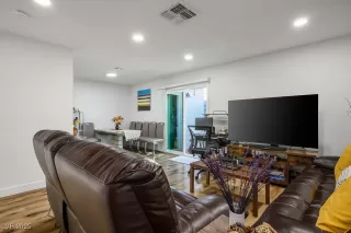 Photo #6: 2725673 Listing