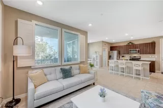 Photo #4: 2725695 Listing