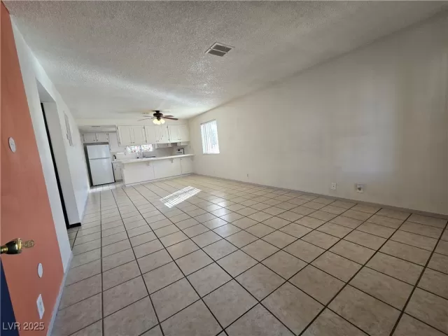 MLS: 2725698 Condo For Sale