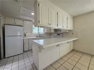 Photo #3: 2725698 Listing 