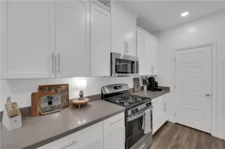 Photo #3: 2725718 Listing 