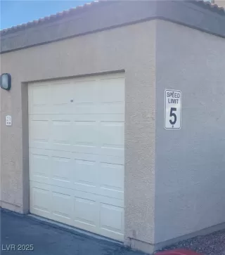 Photo #2: 2725729 Listing 