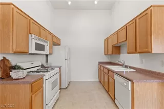 Photo #6: 2725729 Listing 