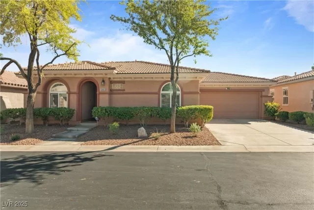 MLS: 2725730 Condo For Sale