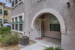 Photo #1: 2725749 Listing 