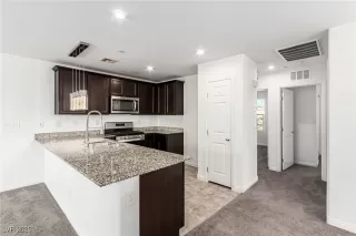 Photo #4: 2725751 Listing 