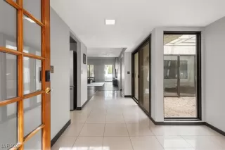 Photo #4: 2725776 Listing