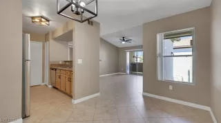 Photo #5: 2725783 Listing 