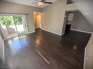 Photo #4: 2725800 Listing 