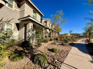 Photo #2: 2725804 Listing 