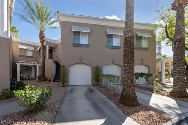 MLS: 2725808 Condo For Sale