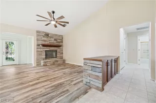 Photo #2: 2725830 Listing