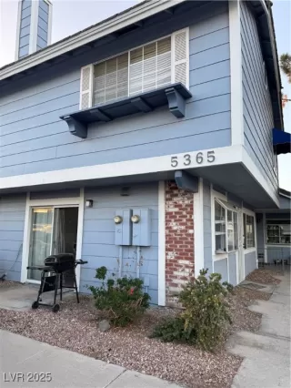 Photo #1: 2725833 Listing