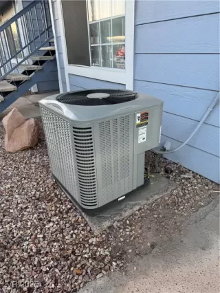 Photo #3: 2725833 Listing