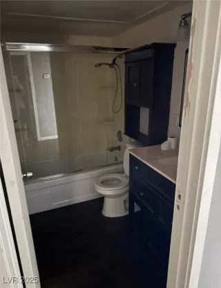 Photo #2: 2725836 Listing 