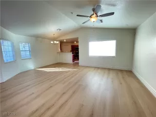 Photo #1: 2725837 Listing 