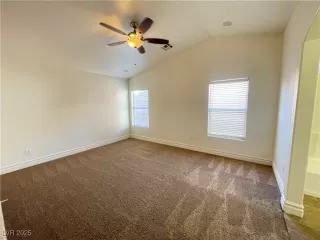 Photo #5: 2725837 Listing 