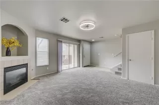 Photo #5: 2725845 Listing