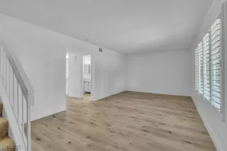 Photo #1: 2725866 Listing 