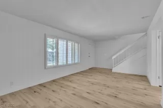 Photo #2: 2725866 Listing 