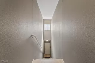 Photo #4: 2725899 Listing 