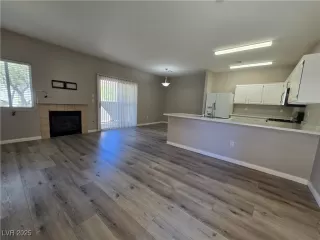 Photo #5: 2725912 Listing 