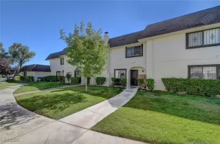 Photo #3: 2725920 Listing