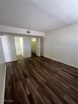 Photo #1: 2725921 Listing 