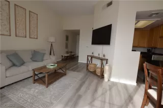 Photo #1: 2725923 Listing 