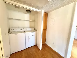 Photo #2: 2725956 Listing 