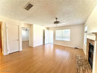 Photo #4: 2725956 Listing 