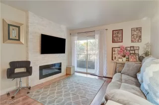 Photo #3: 2725978 Listing 