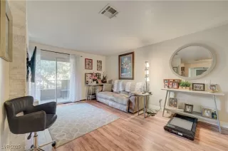 Photo #4: 2725978 Listing 