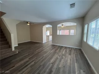 Photo #2: 2725981 Listing 