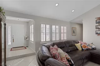 Photo #5: 2725990 Listing 