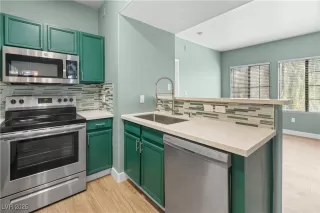 Photo #6: 2725992 Listing