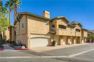 Photo #3: 2726060 Listing 