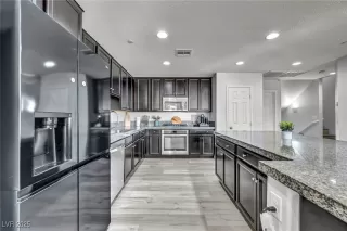 Photo #4: 2726067 Listing 